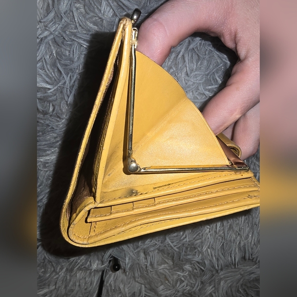 Celine Vintage Kiss Lock Wallet (EUC)(READ DESCRIPTION) - Picture 7 of 9